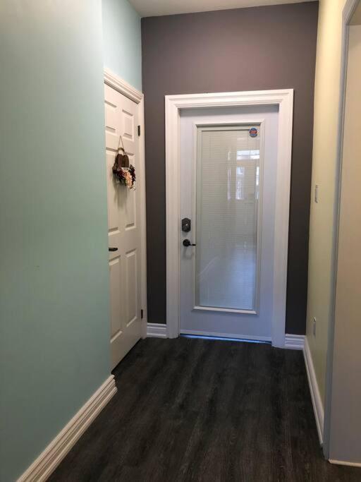 Entire Basement With 3 Bedrooms Niagara-vízesés Kültér fotó