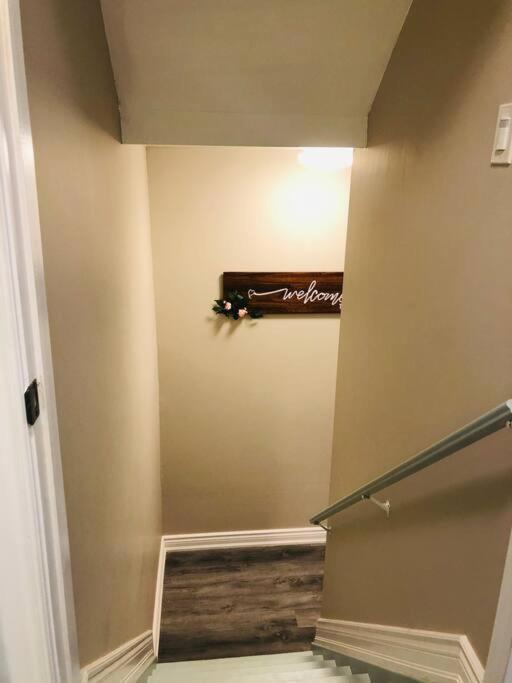 Entire Basement With 3 Bedrooms Niagara-vízesés Kültér fotó